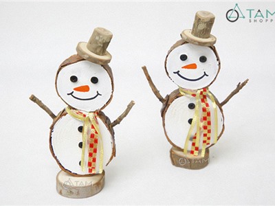 Mô hình người tuyết lát cây để bàn mặt trắng X-NGTDB-01